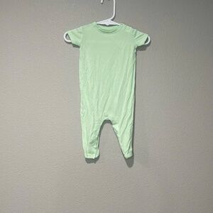 NWOT POSH PEANUT ROMPER SIZE NB